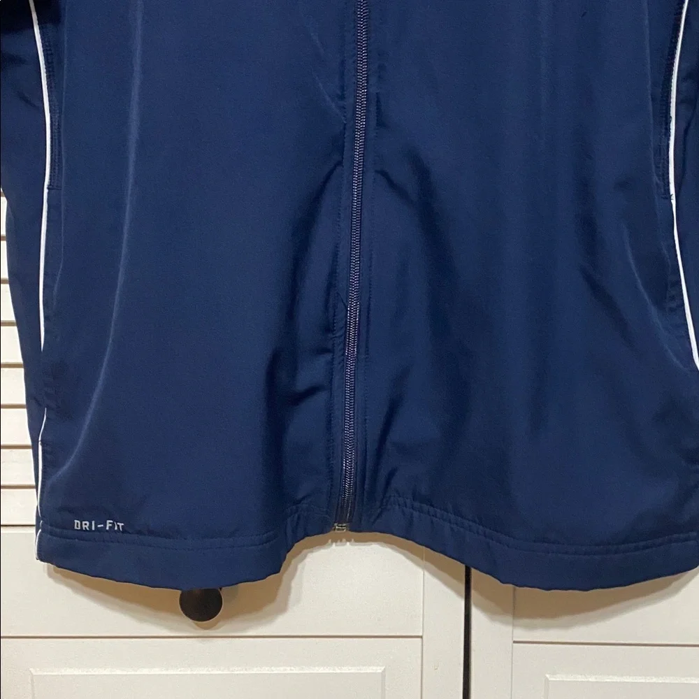 Nike Dri-Fit Navy Windbreaker Jacket Size XL
